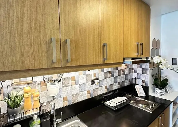 Holiday home Shell Residences Pasay Tower C Luxury Staycation In Mall Of *